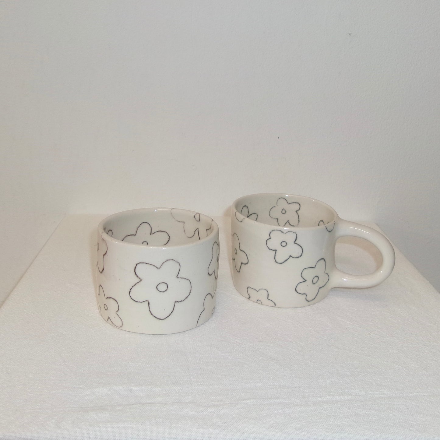 Scribble Groovy Flower Cup