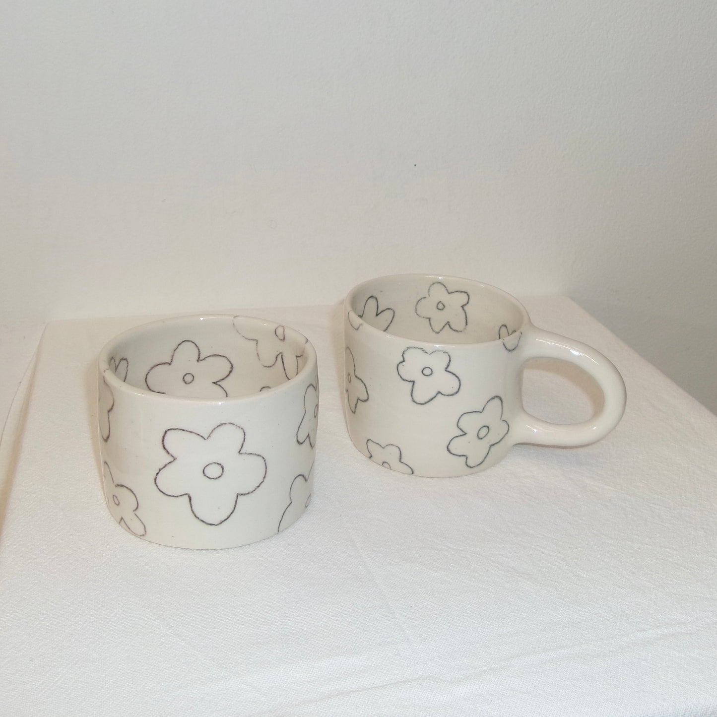 Scribble Groovy Flower Mug