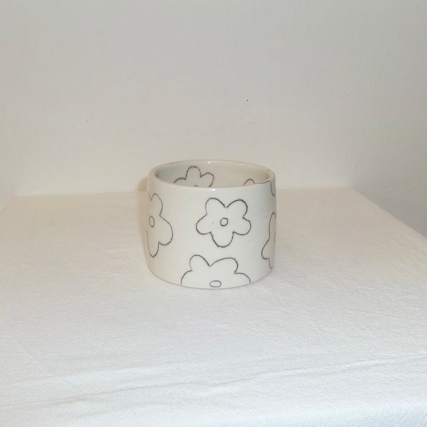 Scribble Groovy Flower Cup