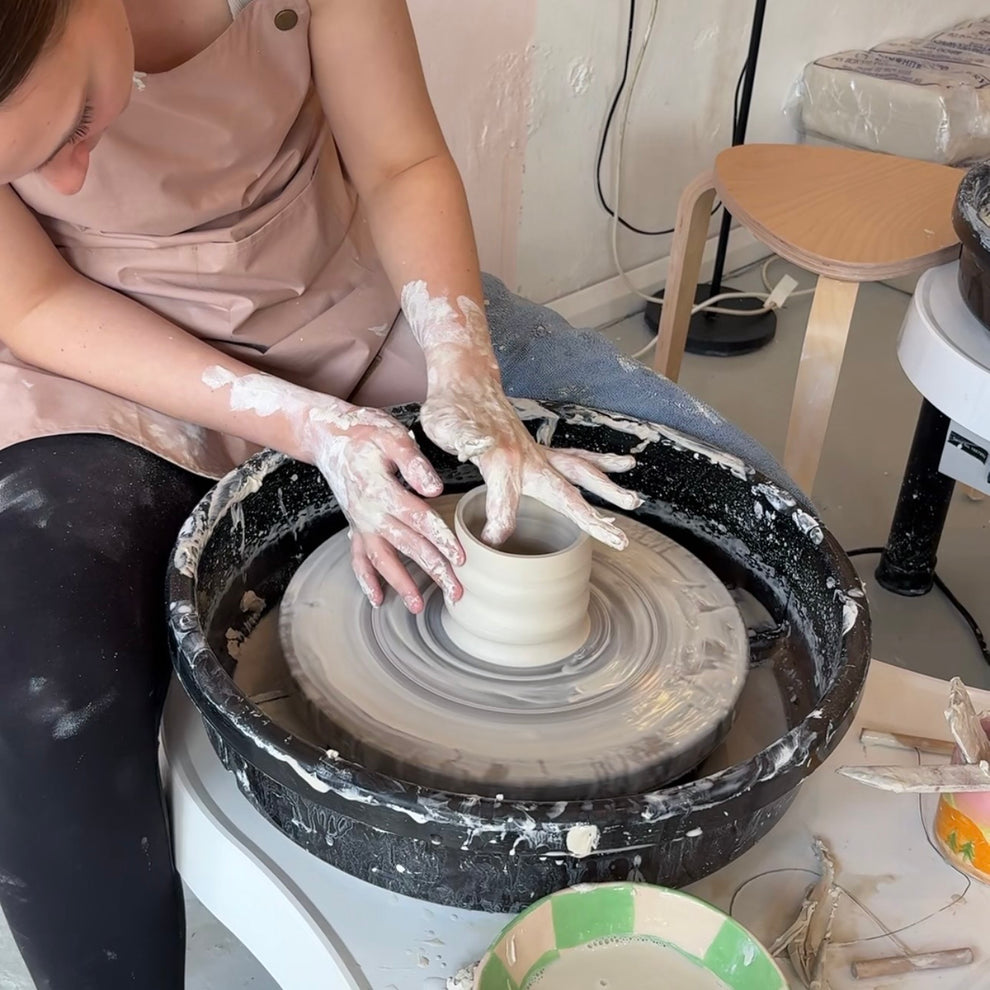 5 Week - Intro Wheel Throwing Course – Posy Ceramics